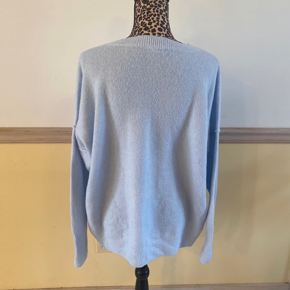 Vince Camuto Women's Light Blue Crew Neck Long Sleeve Sweater Size L - Picture 2 of 4